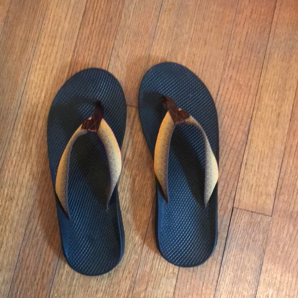 chaco fishpond flip flops